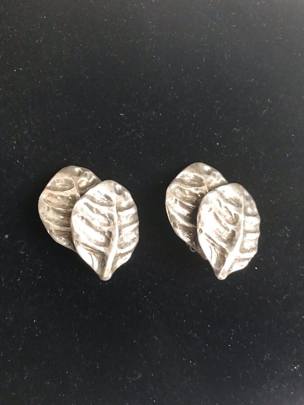 Vintage ROBERT LEE MORRIS Clip On EARRINGS brutalist leaves